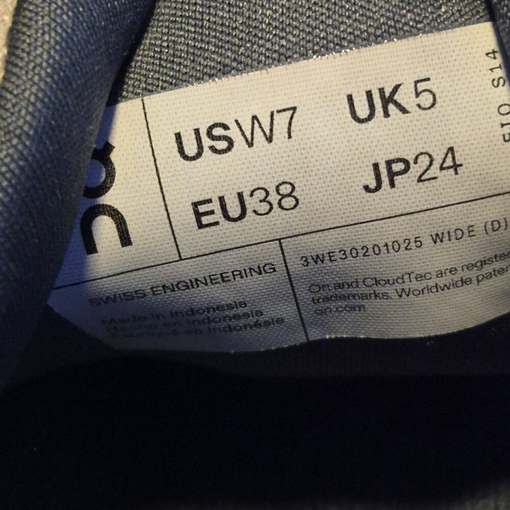 On Cloudsurfer Next running shoe Niagara and Whit… - image 6